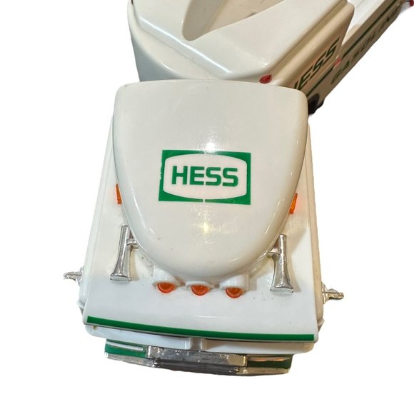 Hess Toy Hauler Truck 1999 Vehicle Lights Realistic Play Vintage Green White - Picture 7 of 8